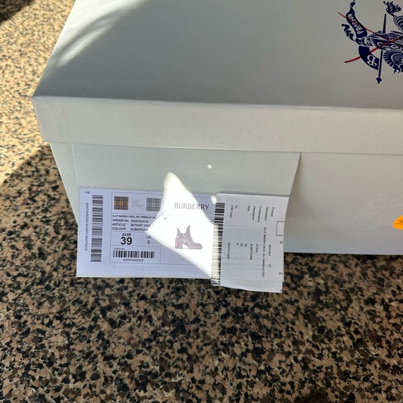 NEW Burberry 8.5 women’s high heeled boot purple, brand new, never worn - Picture 8 of 14